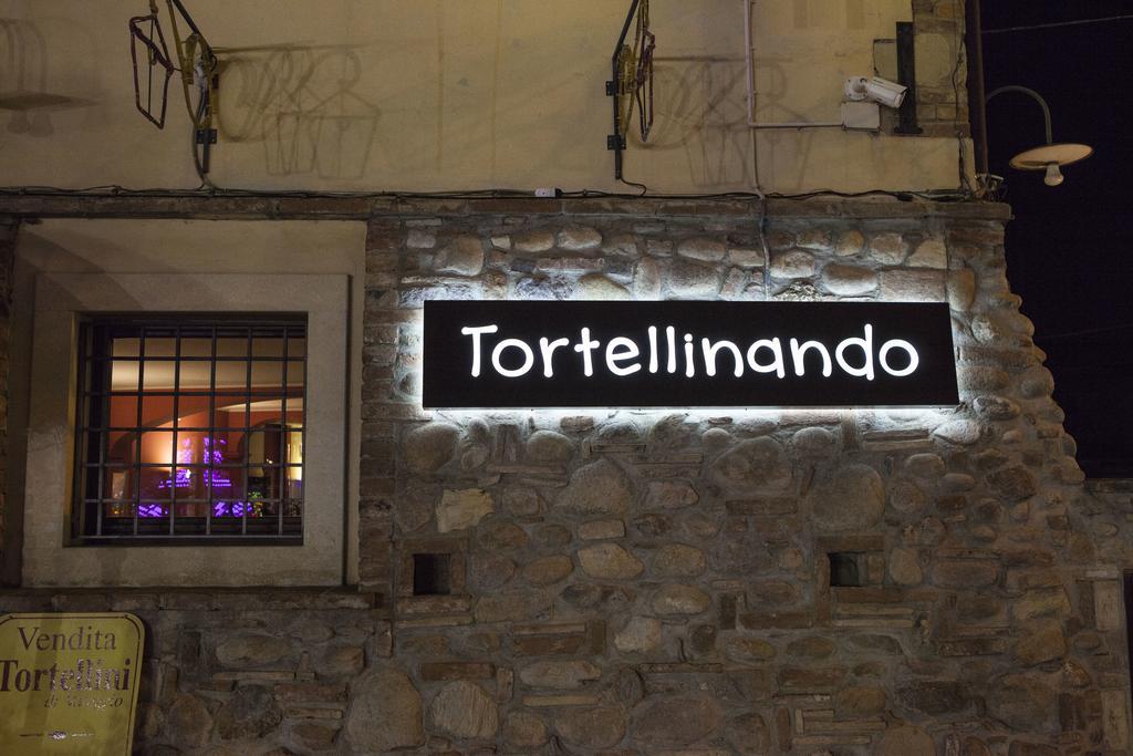 Albergo Al Cacciatore Tortellinando Валеджо-суль-Мінчо Екстер'єр фото